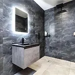 - Sleeps 16 - Hot Tub - Pet Friendly סקיפטון